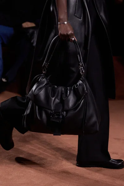 Look 34